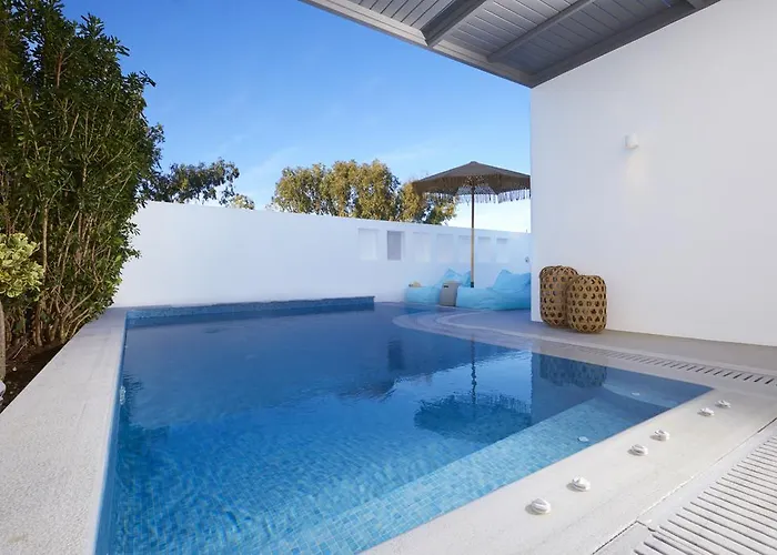 Eolia Kamari (Santorini)