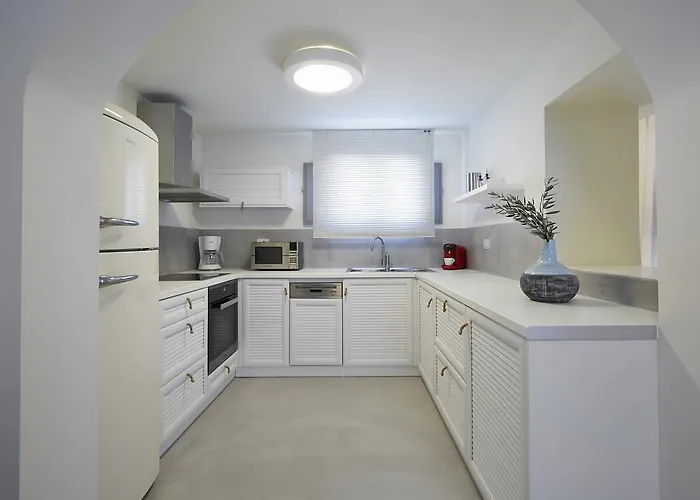 Eolia * Kamari (Santorini)