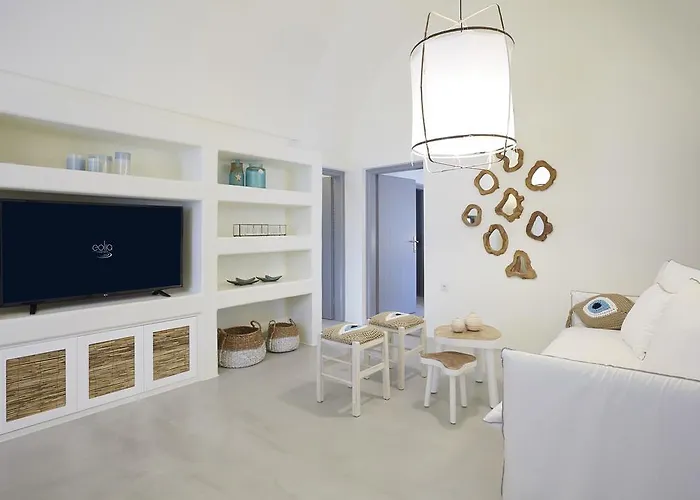 Villa Eolia Kamari (Santorini)