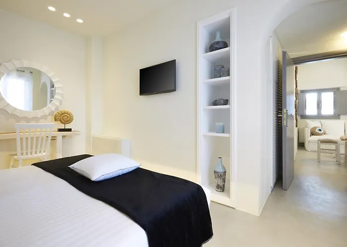 Eolia Kamari (Santorini)